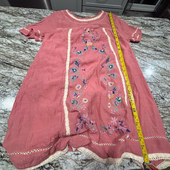 Umgee Bohemian Embroidery Floral Lattice Lace Trim Dress in size Medium - Picture 2 of 7